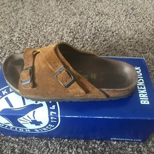 Brown Birkenstock’s that don’t fit anymore